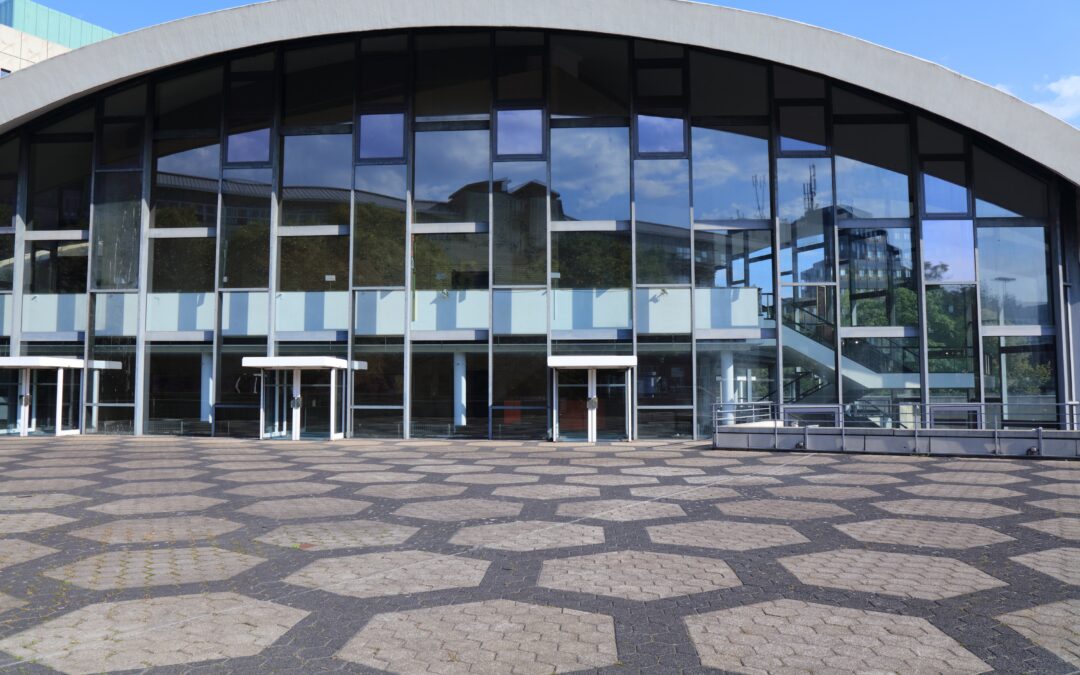 Verspäteter Erfolg für die GRÜNEN: Die Gagen am Theater steigen