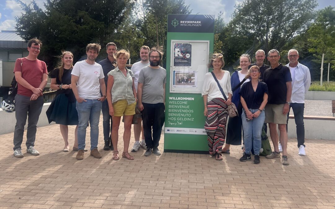 GRÜNE besichtigen neues Sportbad in Wischlingen